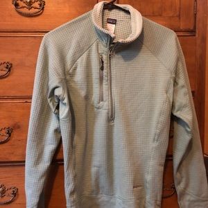 Patagonia Women’s R2 Pullover